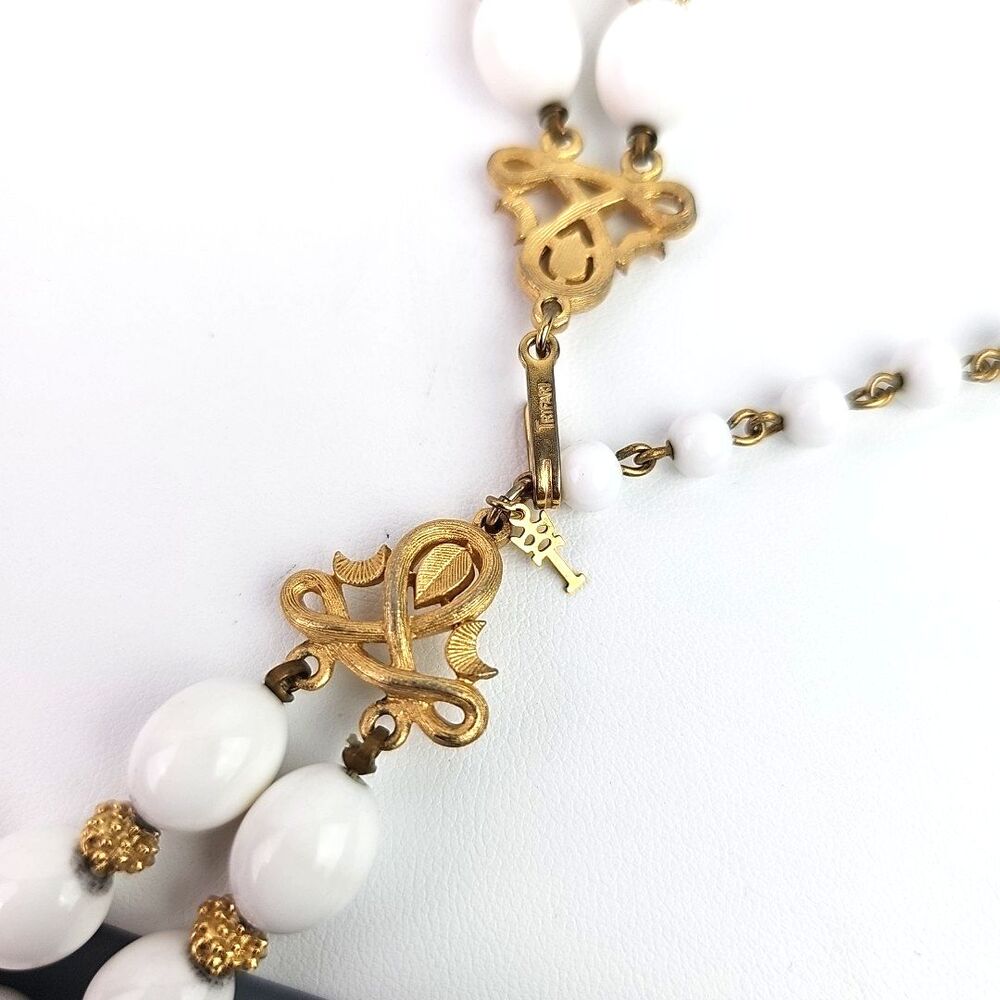 Vintage Crown Trifari Bead Necklace Gold Tone Bead Spacers Two Strand 13 in - Picture 9 of 10